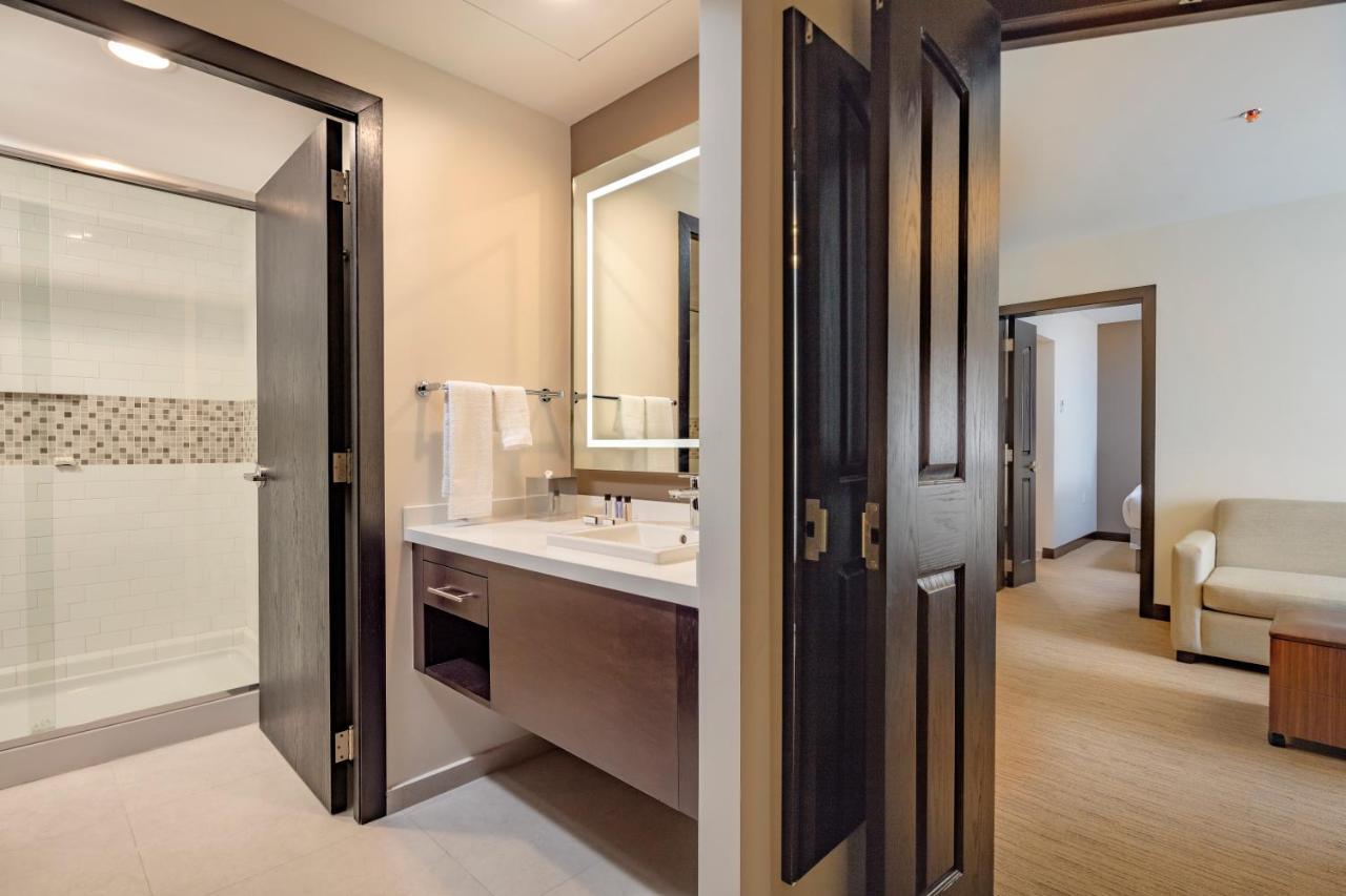 Staybridge Suites - Irapuato By Ihg Eksteriør bilde