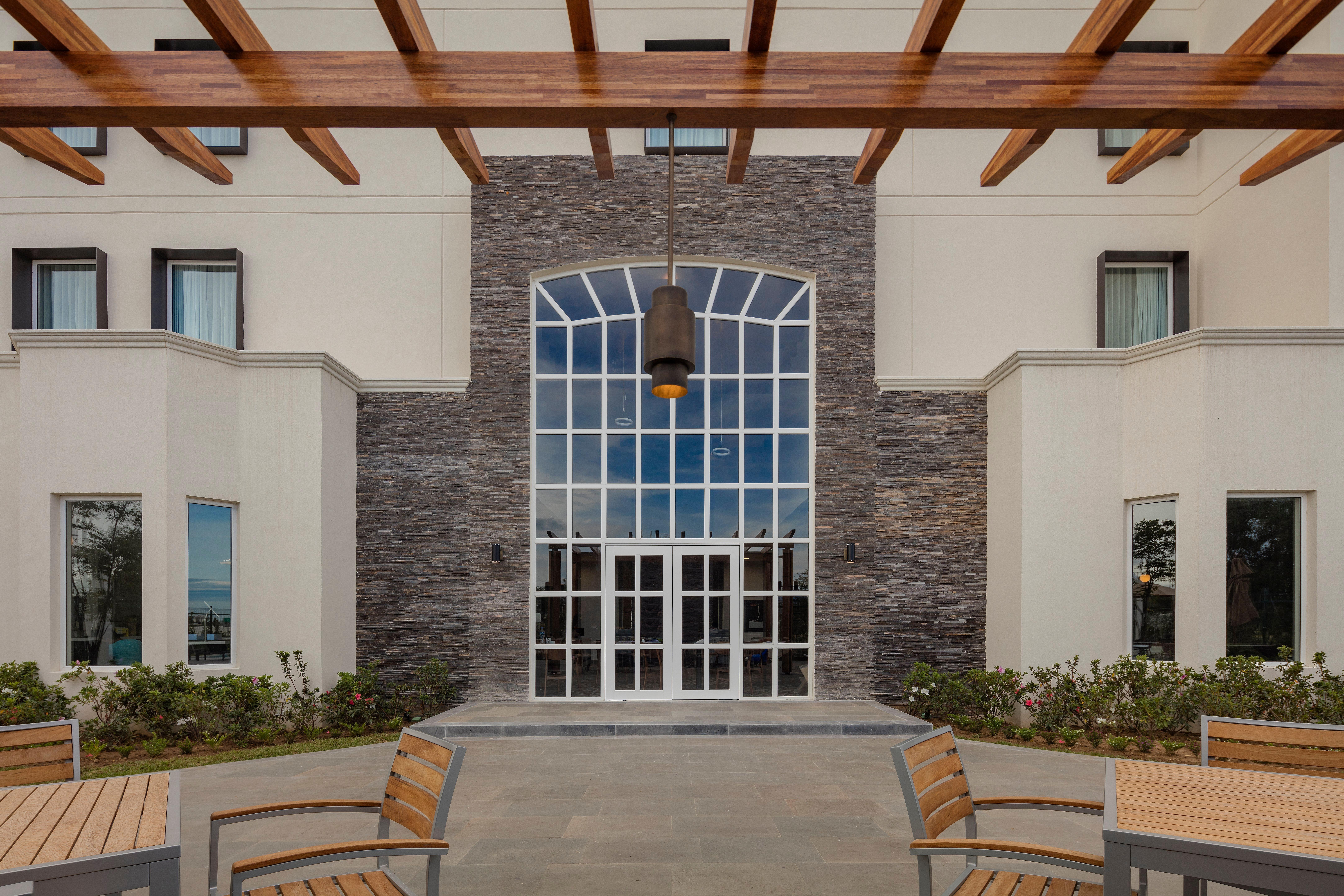 Staybridge Suites - Irapuato By Ihg Eksteriør bilde