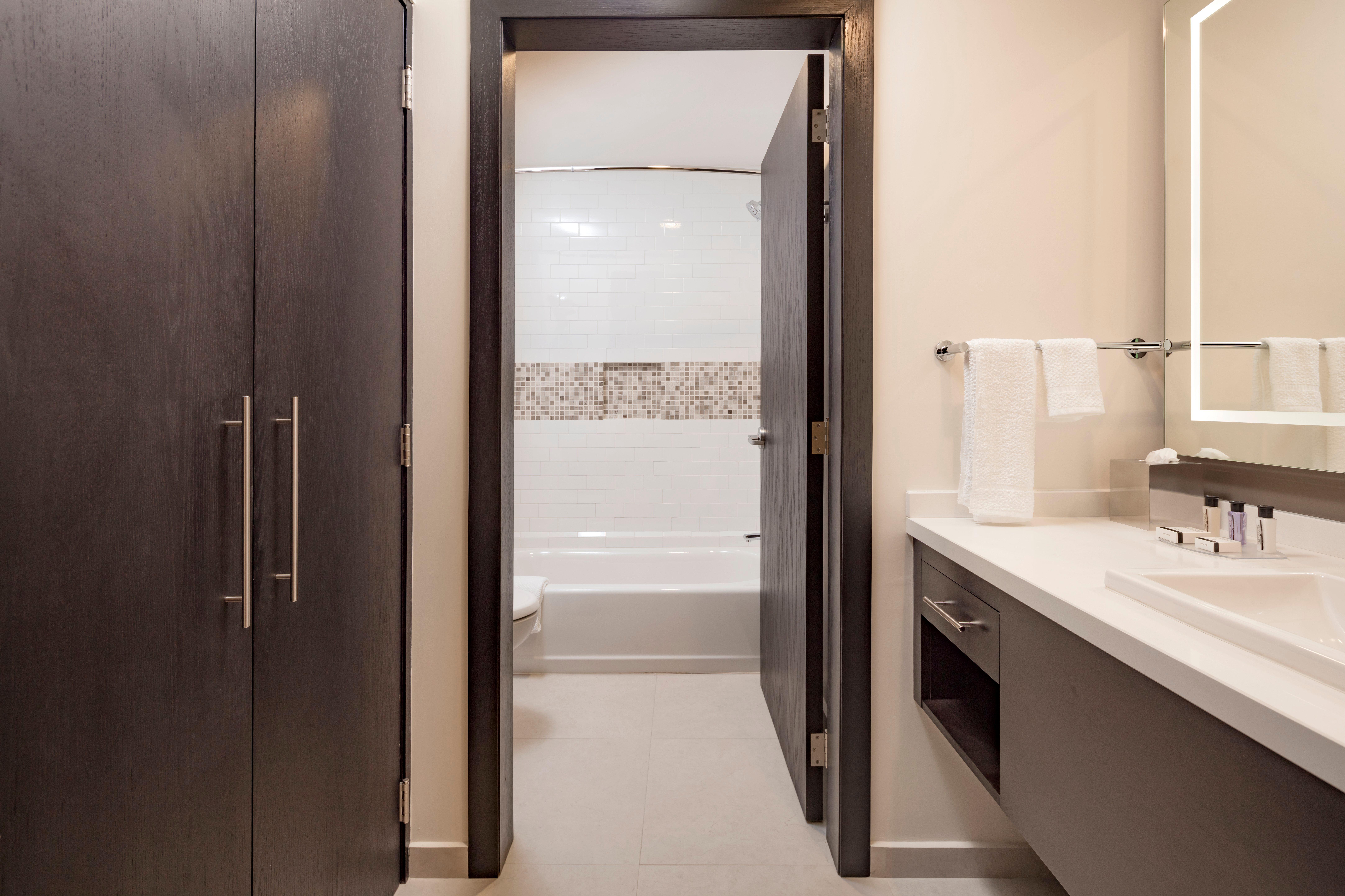 Staybridge Suites - Irapuato By Ihg Eksteriør bilde